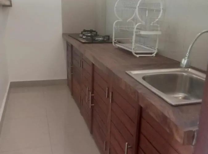 Yudi House Guest house *